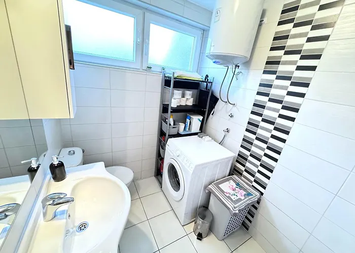 Apartment Rose, Centar